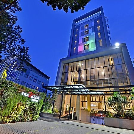 Travello Hotel Bandung Exteriör bild