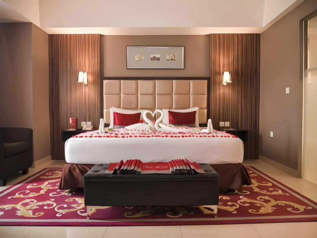 Travello Hotel Bandung Exteriör bild