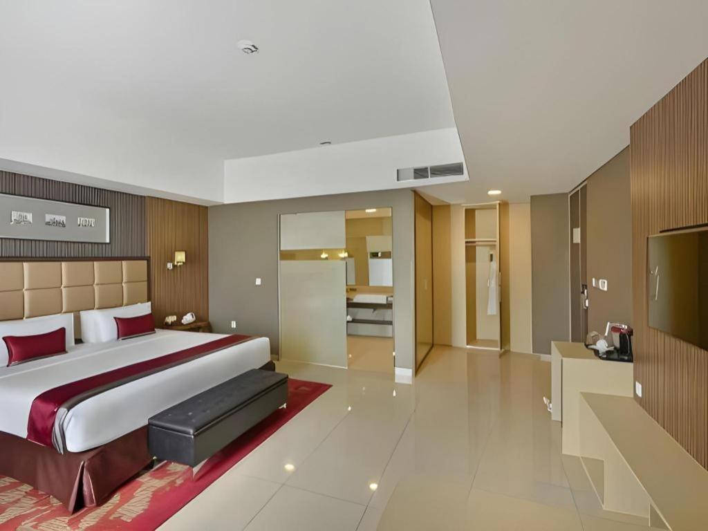 Travello Hotel Bandung Exteriör bild