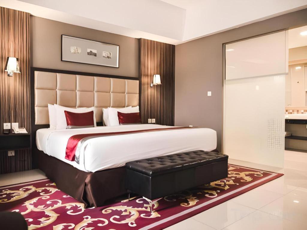 Travello Hotel Bandung Exteriör bild