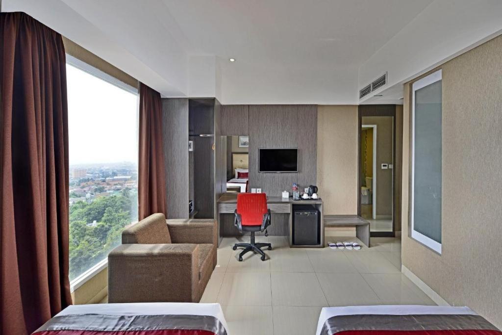 Travello Hotel Bandung Exteriör bild
