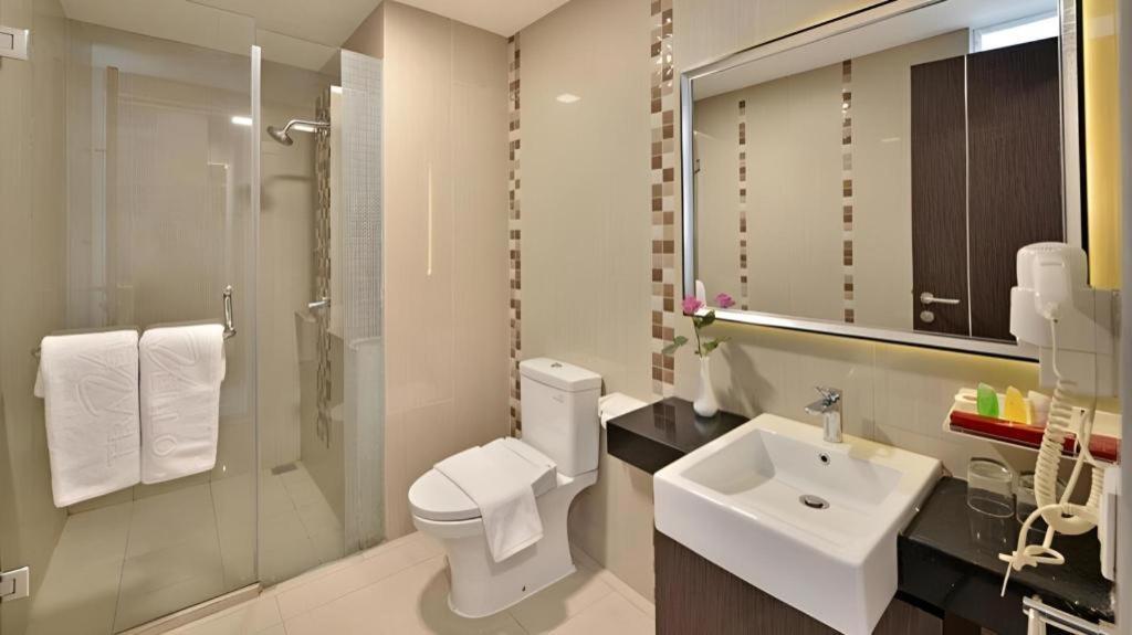 Travello Hotel Bandung Exteriör bild